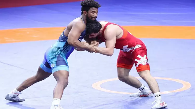 How long did the longest game in the history of the modern Olympics last?