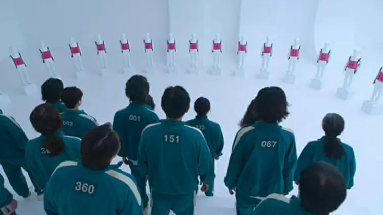 The fifth game 'Glass Stepping Stones'. Which bib are you most likely to take?