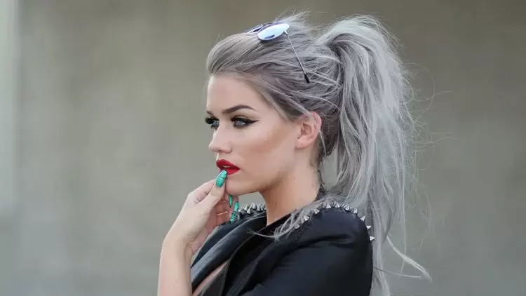 Silver hair 