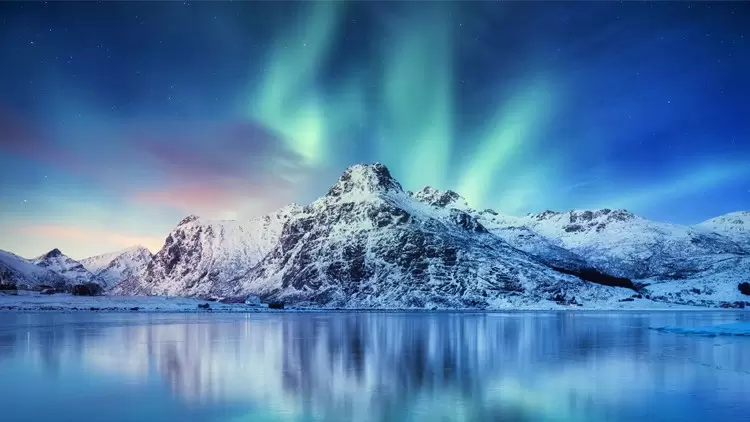 You are in the wrong location to see the Aurora.