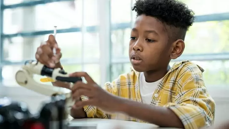 Would you say you were a good student in middle school?