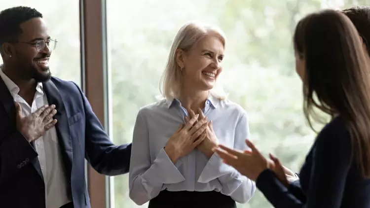 I enjoy receiving praise. 