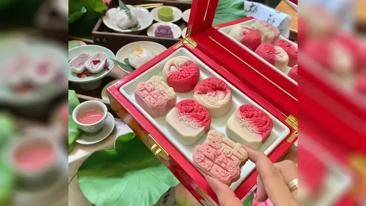 Chinese Cake Supporters