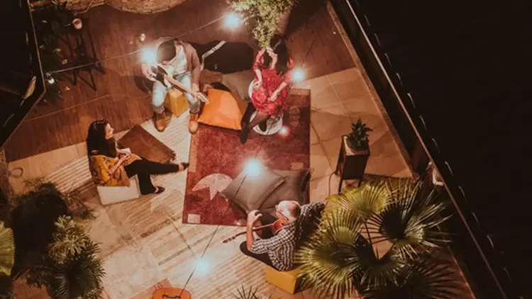 If you meet someone you admire, where would you like to go for the next official date?